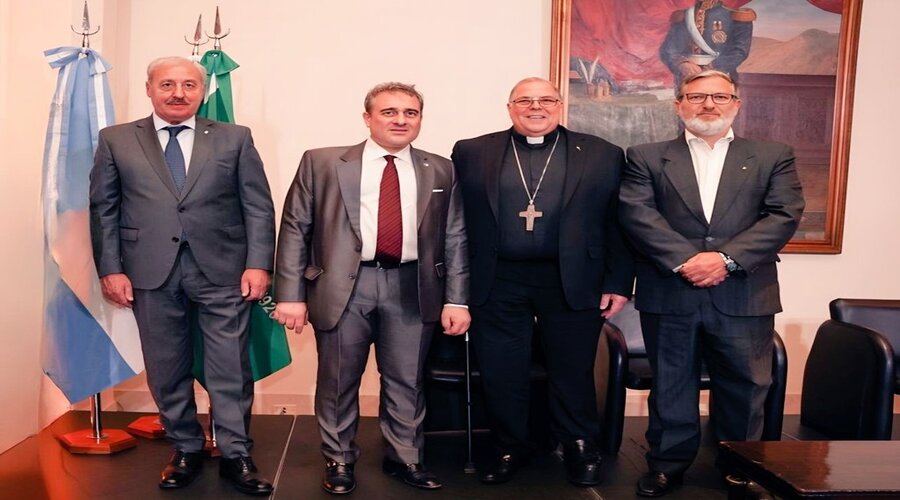 Imagen del contenido Monseñor Alberto Bochatey OSA presente en el Iftar del Centro Islámico de la República Argentina