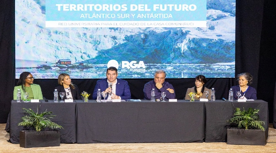 Imagen del contenido El presidente del Episcopado presente en el Foro organizado por la RUC