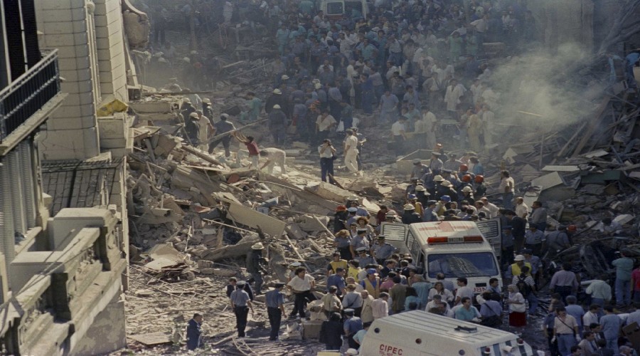 Imagen del contenido Acto en el 33º aniversario del atentado a la Embajada de Israel